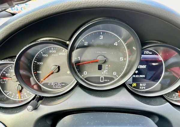 Porsche Cayenne cena 82900 przebieg: 235000, rok produkcji 2011 z Trzebinia małe 79